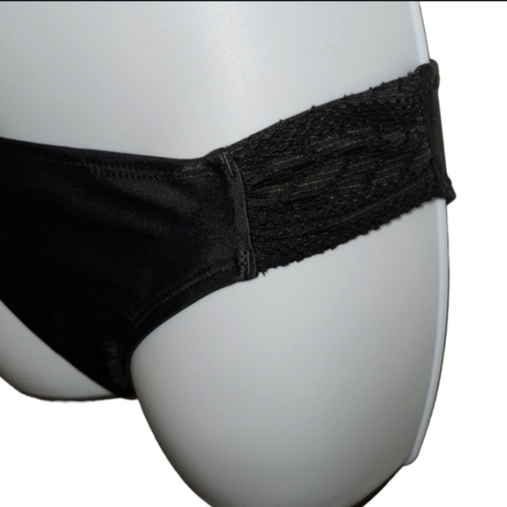 Lace Side Accent Bikini Bottoms
